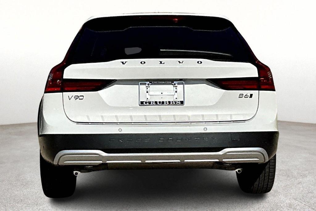 new 2025 Volvo V90 Cross Country car, priced at $63,365