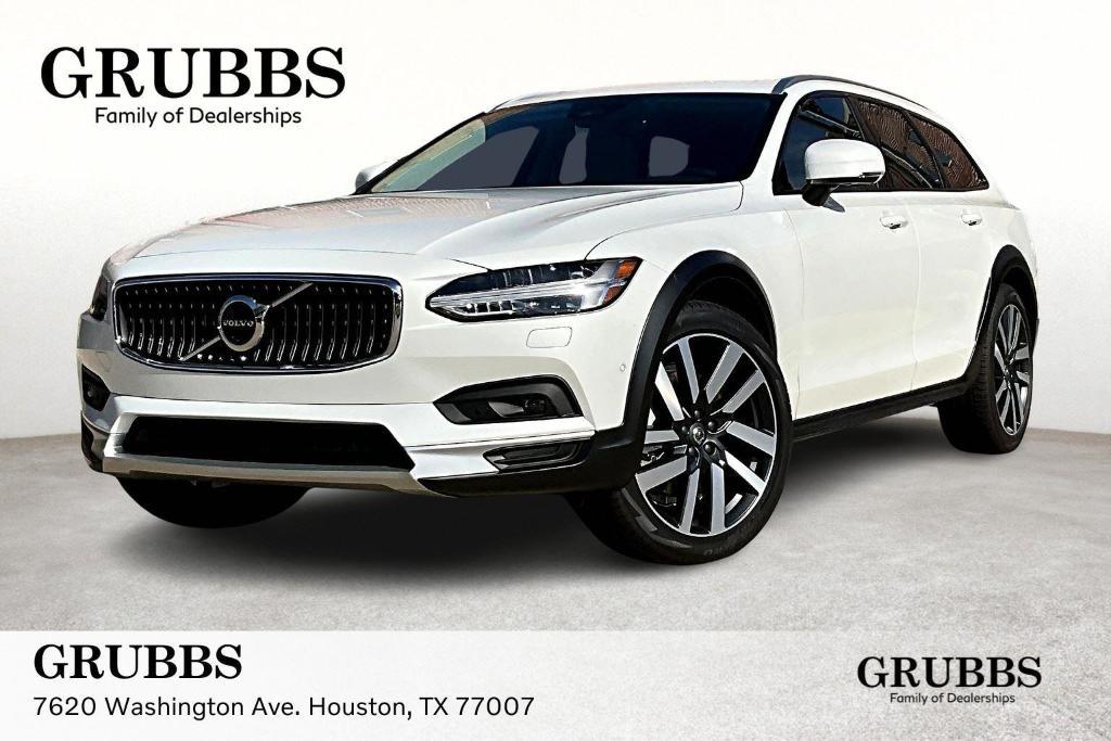 new 2025 Volvo V90 Cross Country car, priced at $63,365