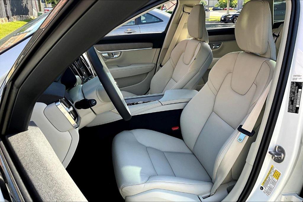 new 2025 Volvo V90 Cross Country car, priced at $59,365