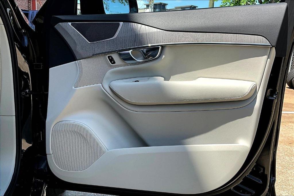 new 2025 Volvo XC90 Plug-In Hybrid car, priced at $59,715