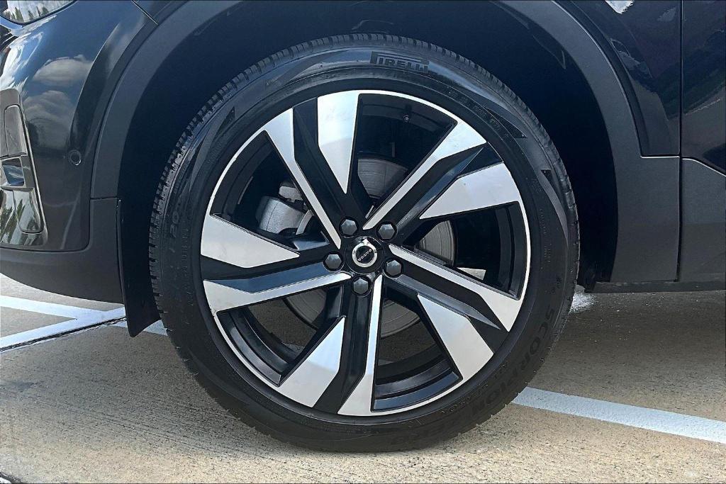 used 2025 Volvo XC40 car, priced at $32,962