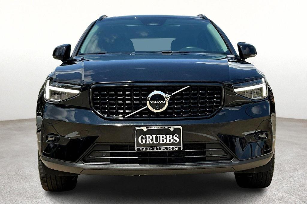 used 2025 Volvo XC40 car, priced at $32,962