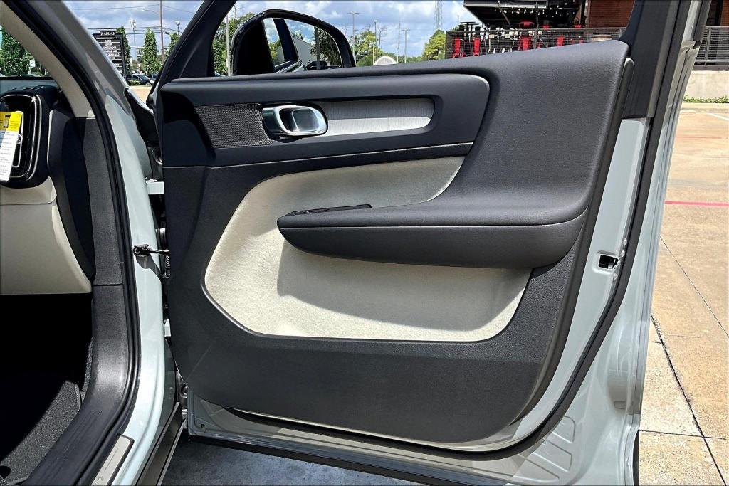 new 2026 Volvo XC40 car, priced at $49,250