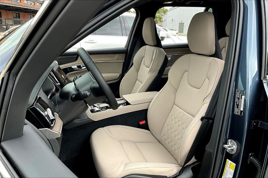 new 2025 Volvo XC90 car, priced at $61,905