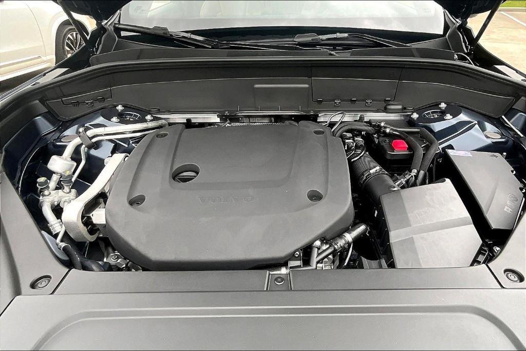 new 2025 Volvo XC90 car, priced at $61,905