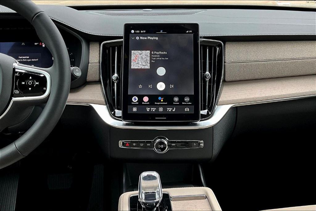 new 2025 Volvo XC90 car, priced at $61,905