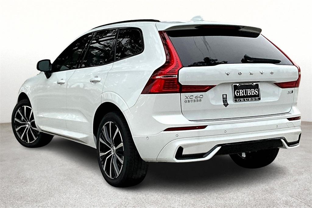 new 2025 Volvo XC60 car, priced at $55,335