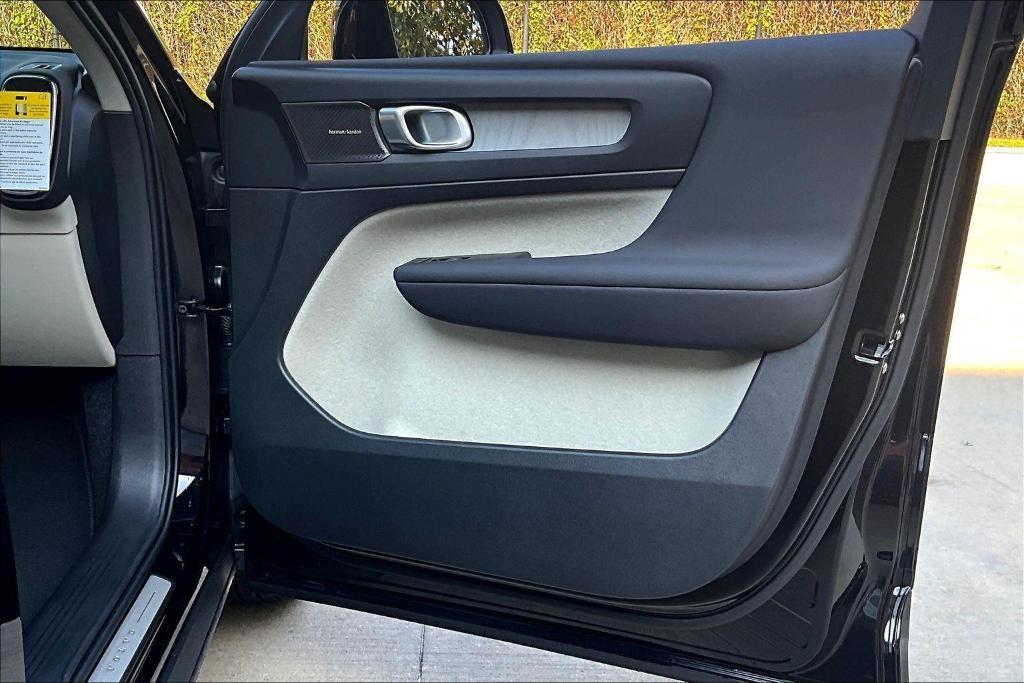 new 2026 Volvo XC40 car, priced at $54,645