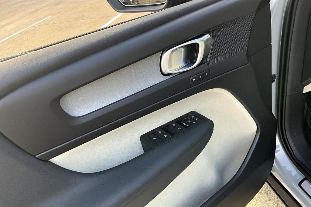 new 2026 Volvo XC40 car, priced at $50,150
