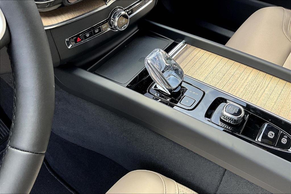 new 2026 Volvo XC60 car, priced at $57,985