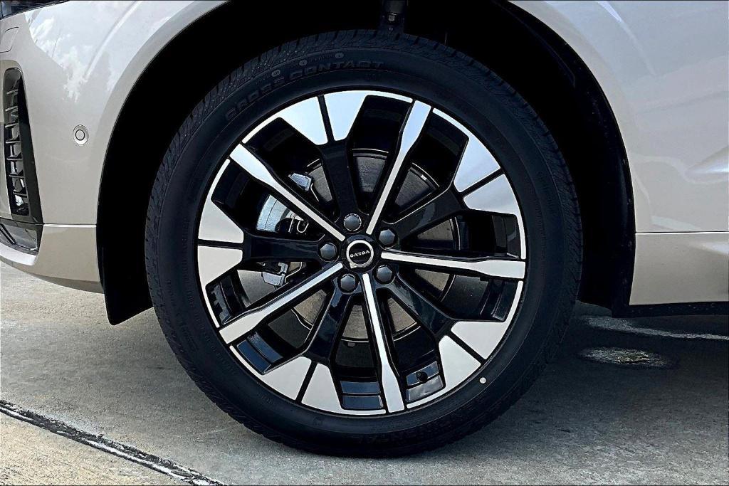 new 2026 Volvo XC60 car, priced at $57,985