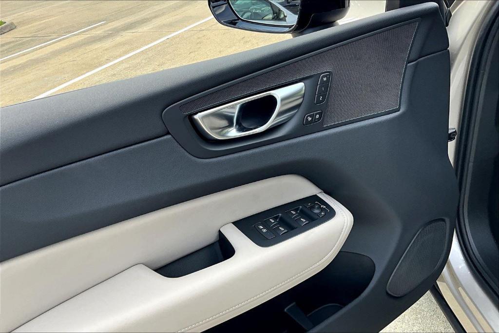 new 2026 Volvo XC60 car, priced at $57,985