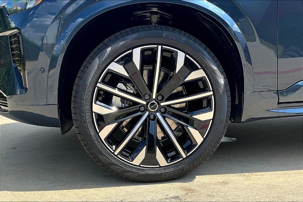 new 2026 Volvo XC90 car, priced at $77,375