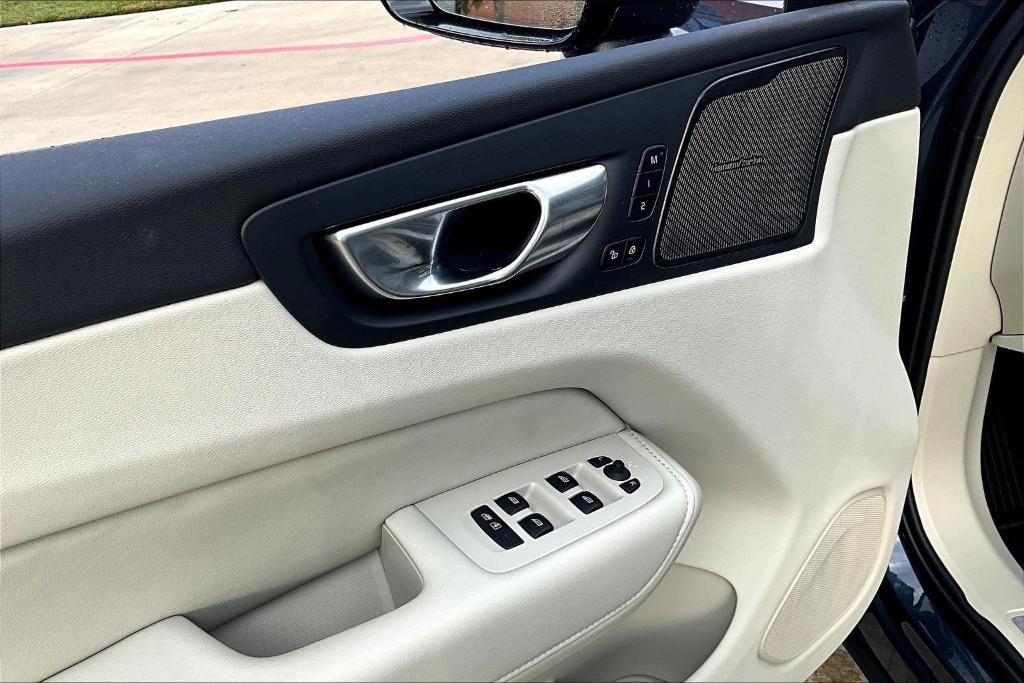 new 2026 Volvo XC60 Plug-In Hybrid car, priced at $77,255
