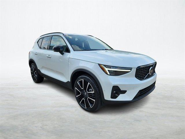 new 2024 Volvo XC40 car, priced at $50,597