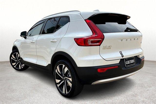 new 2024 Volvo XC40 car, priced at $45,980