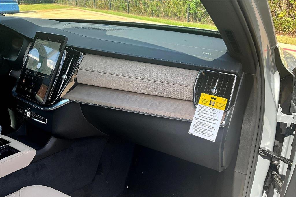 new 2026 Volvo XC90 car, priced at $71,825