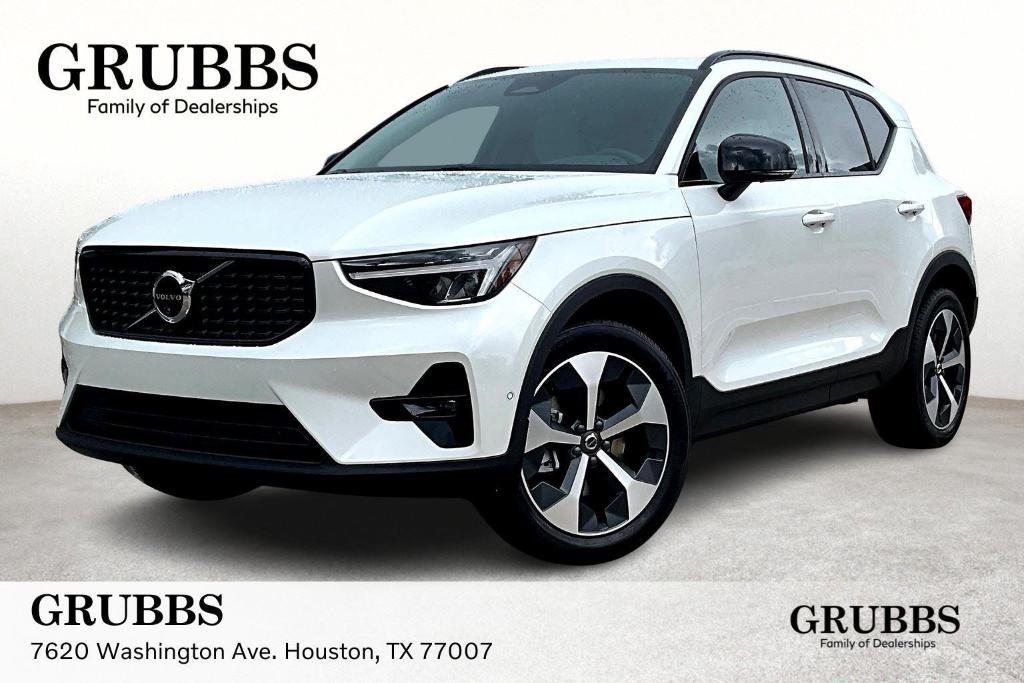 new 2026 Volvo XC40 car, priced at $49,800