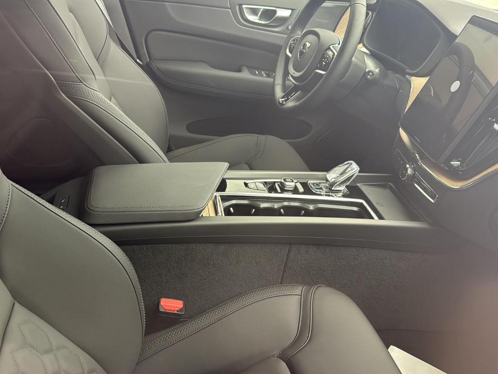 new 2026 Volvo XC60 car, priced at $57,945