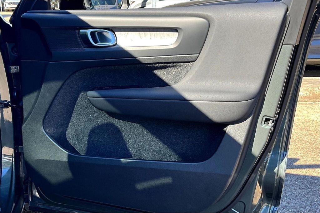 new 2026 Volvo XC40 car, priced at $44,095