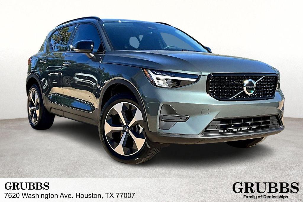 new 2026 Volvo XC40 car, priced at $44,095
