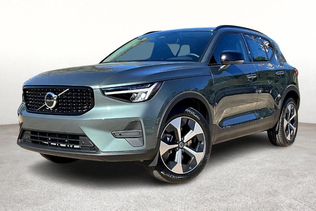 new 2026 Volvo XC40 car, priced at $44,095