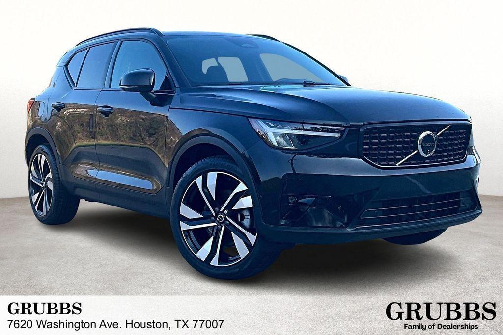 used 2025 Volvo XC40 car, priced at $30,751