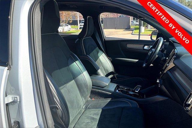 used 2022 Volvo XC40 car, priced at $31,025