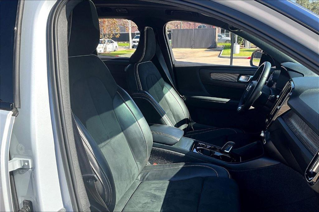 used 2022 Volvo XC40 car, priced at $31,788