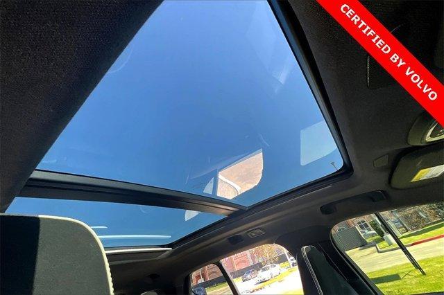 used 2022 Volvo XC40 car, priced at $31,025