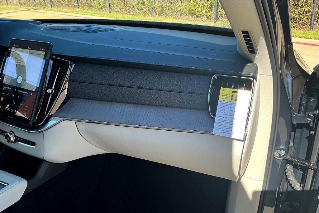 new 2026 Volvo XC90 car, priced at $75,155