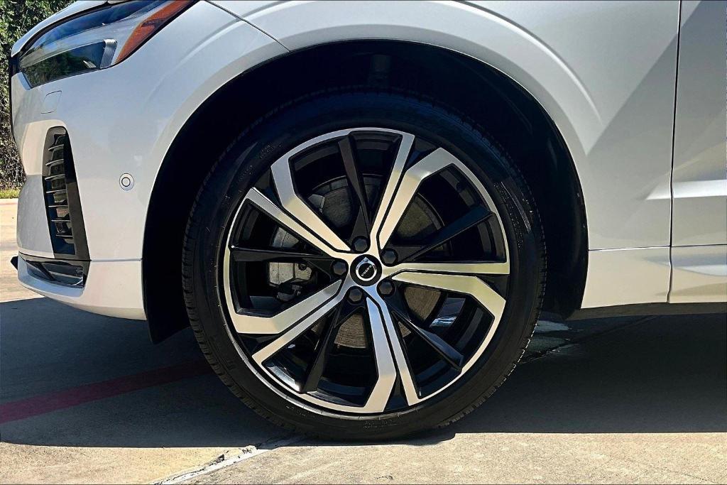 used 2023 Volvo XC60 car, priced at $40,502