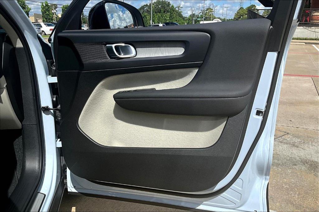 new 2026 Volvo XC40 car, priced at $50,150