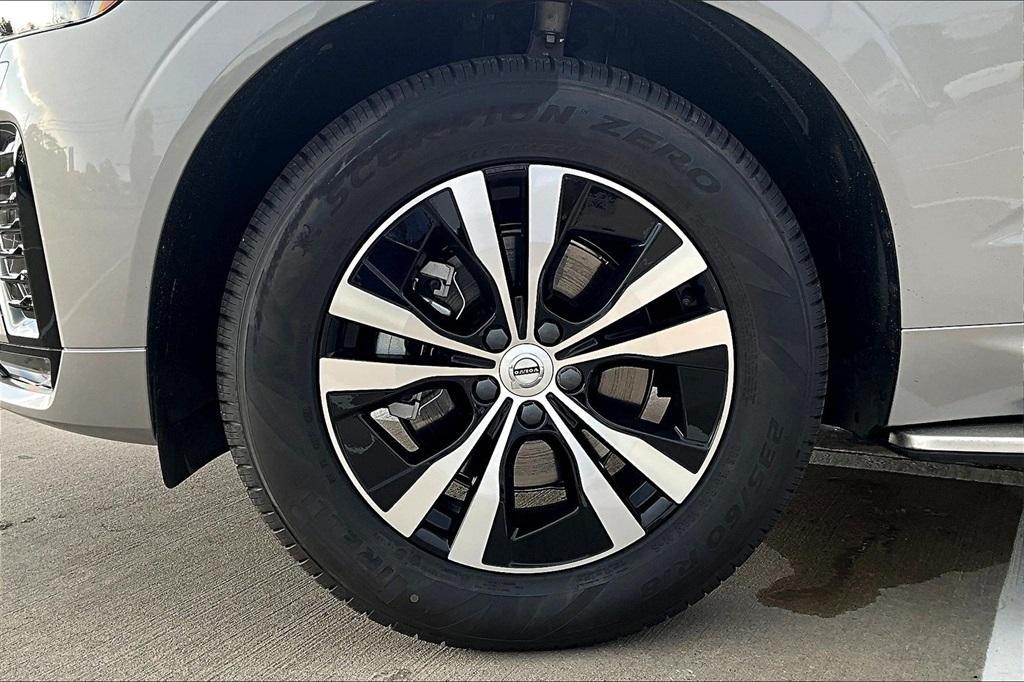 new 2025 Volvo XC60 car, priced at $52,060