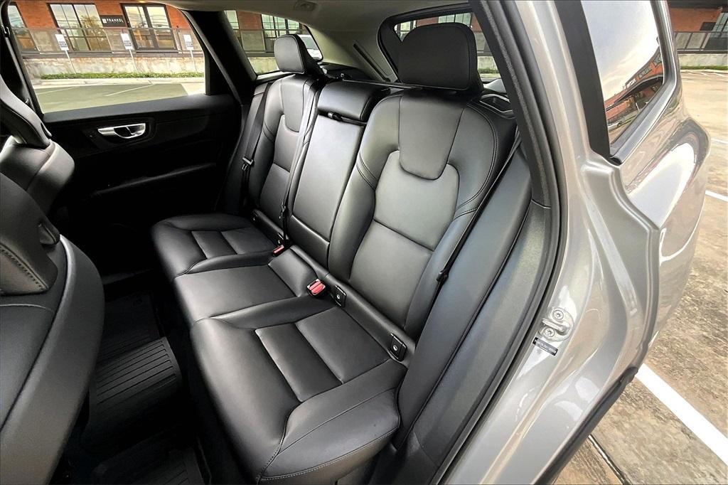 new 2025 Volvo XC60 car, priced at $52,060