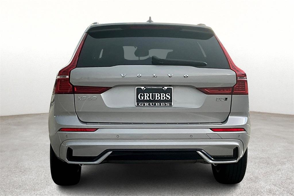 new 2025 Volvo XC60 car, priced at $52,060
