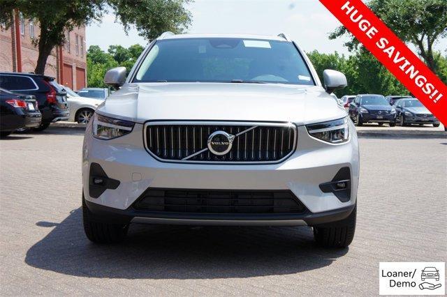 new 2023 Volvo XC40 car, priced at $41,000