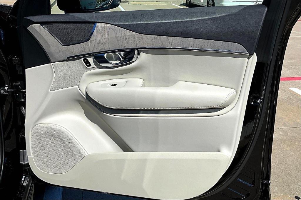 new 2025 Volvo XC90 Plug-In Hybrid car, priced at $57,515