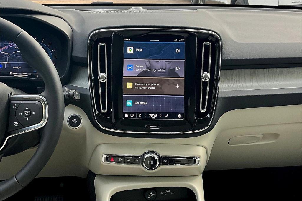new 2025 Volvo XC40 car, priced at $48,315