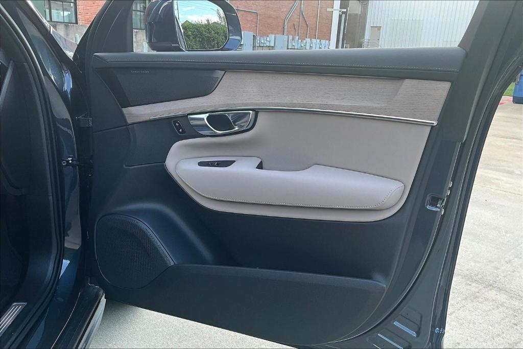 new 2026 Volvo XC90 Plug-In Hybrid car, priced at $81,875