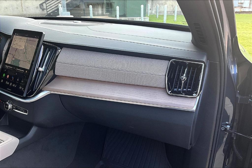 new 2026 Volvo XC90 Plug-In Hybrid car, priced at $81,875