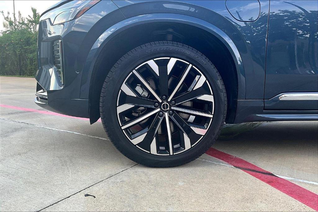 new 2026 Volvo XC90 Plug-In Hybrid car, priced at $81,875