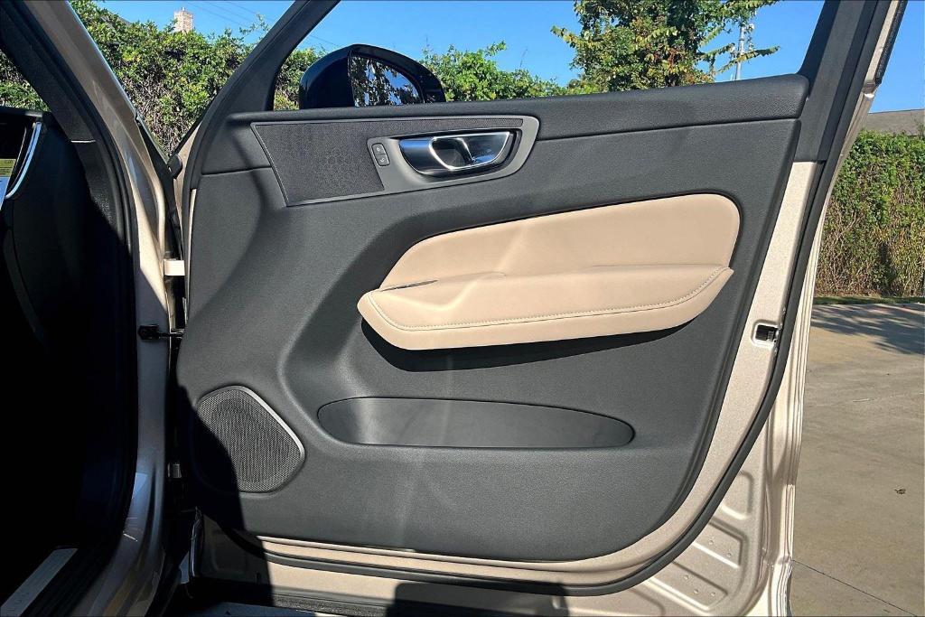 new 2026 Volvo XC60 car, priced at $57,985