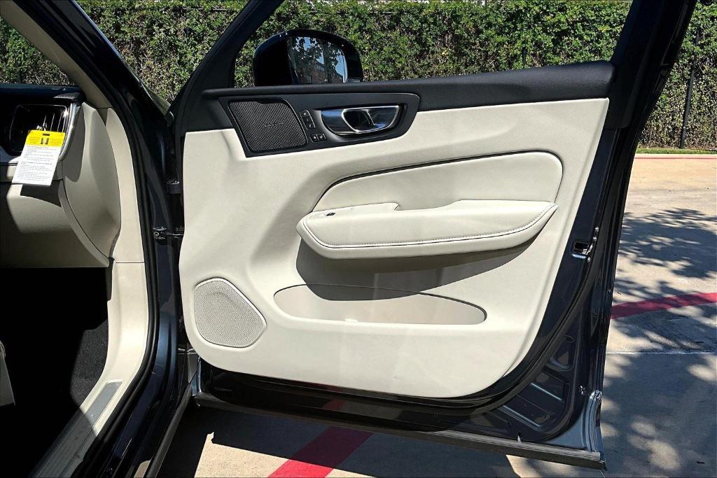 new 2026 Volvo XC60 car, priced at $63,935