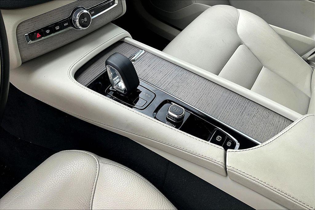 used 2024 Volvo XC90 Recharge Plug-In Hybrid car, priced at $42,463