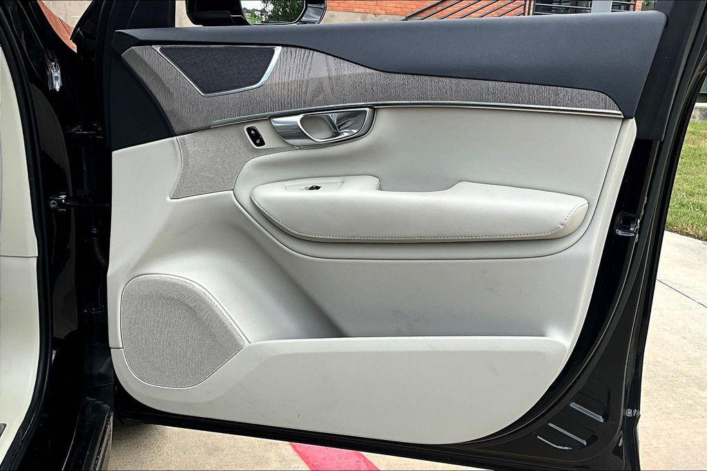 used 2024 Volvo XC90 Recharge Plug-In Hybrid car, priced at $42,463