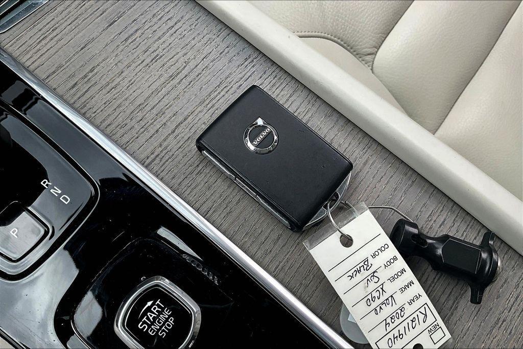 used 2024 Volvo XC90 Recharge Plug-In Hybrid car, priced at $42,463