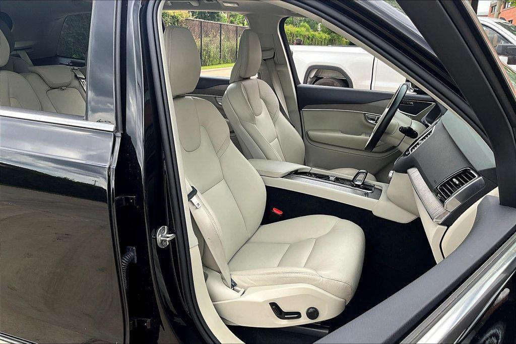 used 2024 Volvo XC90 Recharge Plug-In Hybrid car, priced at $42,463