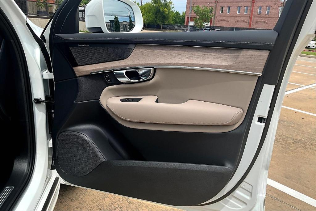 new 2026 Volvo XC90 car, priced at $68,075