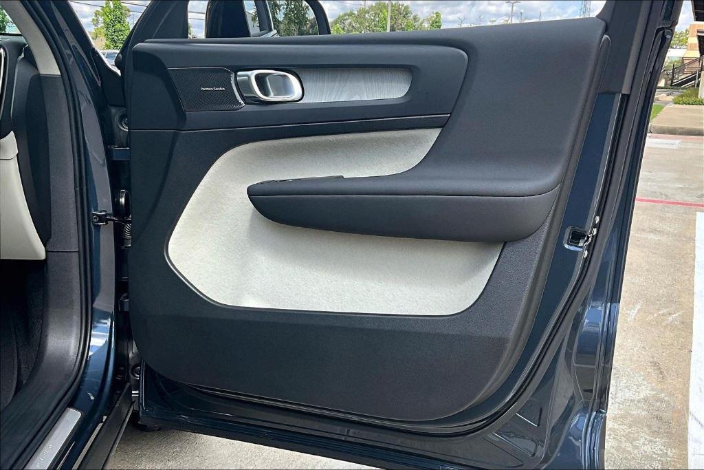 new 2026 Volvo XC40 car, priced at $53,750